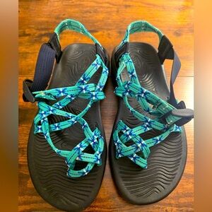 Chaco Woman’s Zvolve X2 Sports Sandals Size 8 Aqua Blue Cushioned Support